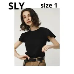 【美品】SLY スライ　バックオープンフリルトップス　ブラック　サイズ1のサムネイル
