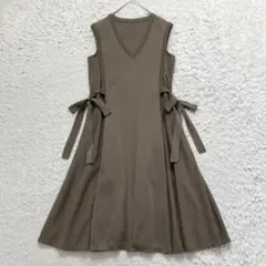 美品 フォクシー ノースリーブ ニット ワンピース サイドリボン