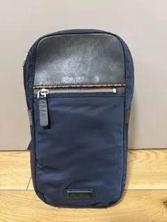 ✨ポールスミス　スリングバッグ　ボディバッグ　ナイロン　レザー　紺×黒のサムネイル
