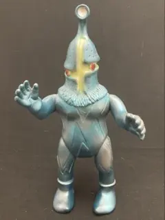 M1号 ケムール人、セミ人間、ケロニア人　ウルトラマンシリーズ　ソフビ　未塗装 新品未開封】 M1号 セミ人間 2期 ミニ ケムール人 ソフビ 付属 - メルカリ