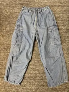 GU ジーユー デニムスーパーワイドカーゴパンツ ドローコード付き