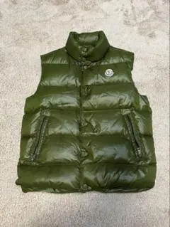 モンクレール　ダウンベスト　サイズ0 オリーブ　最終値下げ　14000円 モンクレールダウンベストサイズ0 オリーブ最終値下げ14000円