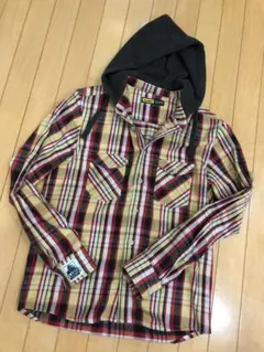 チェックシャツ