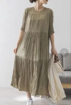 アーバンリサーチ　5分袖ランダムプリーツティアードワンピース
