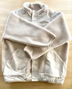 ベージュ フリースジャケット