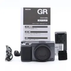 極美品・ショット211回】RICOH GR IIIx Urban おまけ多数✨ - メルカリ