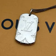 LOUIS VUITTON ネックレス ドッグタグ型 シルバーカラー - メルカリ