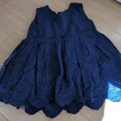 ベビーワンピース　ノースリーブワンピース　紺色　ドレス