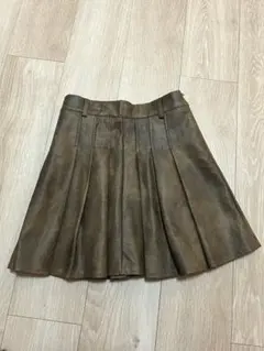 ブラウン レザー プリーツスカート