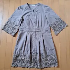 (株)エクスプラス　刺繍柄オーバーブラウス