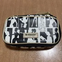 ARTISAN&ARTIST Barbie コラボ ポーチのサムネイル