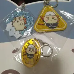 ちいかわ　シーサーちゃんアクリルキーホルダー　３個