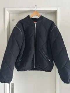 Zip-Off Sleeve Quilted Bomber Jacketのサムネイル