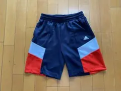 adidas カラーブロック ハーフパンツ　140