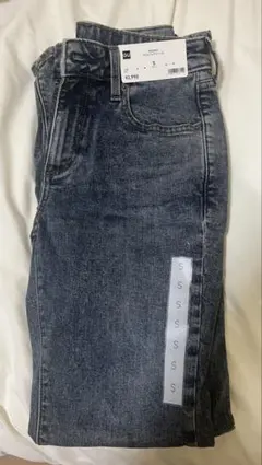 GU スリムフレアデニムパンツ Sサイズ