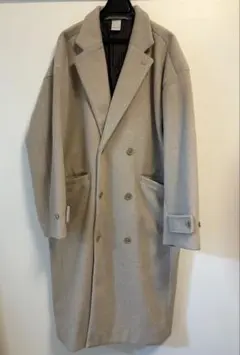 ベージュ ダブルブレスト チェスターコート