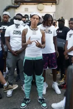 ナイキテックフリース　パンツ　Nike tech fleece Tiffany