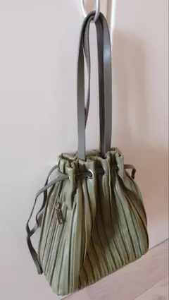 【美品】オリタタ　三宝　浅草　オリーブグリーン プリーツショルダーバッグ