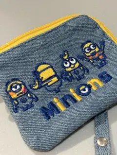 ⭐︎値下げ⭐︎[美品]ユニバ購入　ミニオン　コインケース付きパスケース