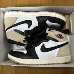 早い者勝ち‼️ Nike Air Jordan 1 High OG "Latte"のサムネイル