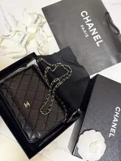 CHANEL シャネル マトラッセ チェーンウォレット クラシック ココマークのサムネイル