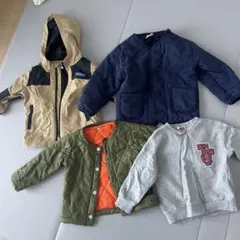 アウトドアジャケットとキルティングアウターセット　80〜100