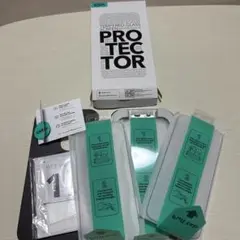 ESR 強化ガラススフィルム iPhone16 pro max 3枚入り