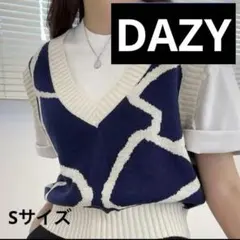 SHEIN DAZY グラフィックパ ターンTシャツなしセーターベスト　シーインのサムネイル