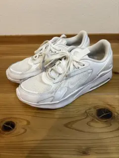 ナイキエアマックス ボルト24.5cm ホワイトCW1626-104