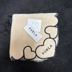 新品　FURLA ハート型タオルハンカチ