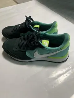 Nike スニーカー ブラック/グリーン