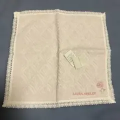 LAURA ASHLEY タオルハンカチ　ピンク系のサムネイル