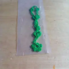 緑色の花モチーフブレスレット　ハンドメイド