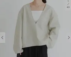 URBAN RESEARCH ウールライク　Vネック長袖トップス　白