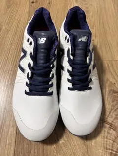 New Balance スパイク ホワイト/ネイビー