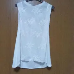 Bleu Bleuet 刺繍ノースリーブ ホワイトのサムネイル