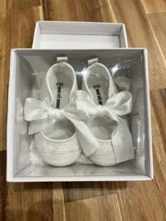 COMME CA ISM ファーストシューズ ホワイト リボン