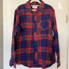 チェックシャツ