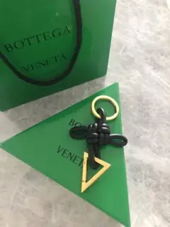箱付き！ボッテガヴェネタ　キーホルダー