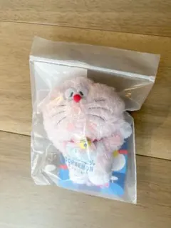 100%ドラえもん& FRIENDS ドラえもん キーチェーン 桜 - メルカリ