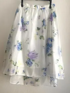花柄 フレアスカート Mサイズのサムネイル