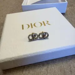 DIOR CDロゴ ラインストーン ピアス　ゴールド