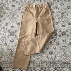 ベージュ ストレート チノパン