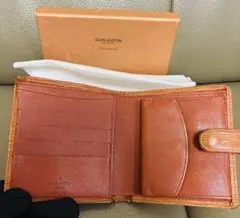 ルイヴィトン　折り財布　　エピ　箱つき