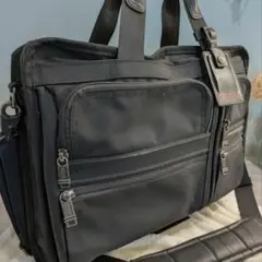 【美品TUMI トゥミ ビジネスバッグ 263108D4 2way マチ拡張 黒のサムネイル