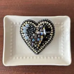 ビーズ刺繍ブローチ ブローチ