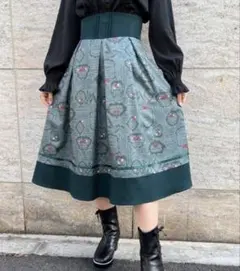 【期間限定価格】POETIQUE ストロベリーラベルタックスカート