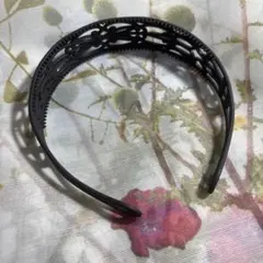 カチューシャ　ヘアバンド　アラベスク柄　ヘアアクセサリー
