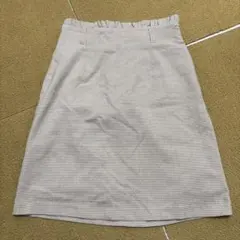 ミニスカートのサムネイル
