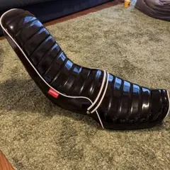 バリオス用 三段シート ブラック エナメルのサムネイル